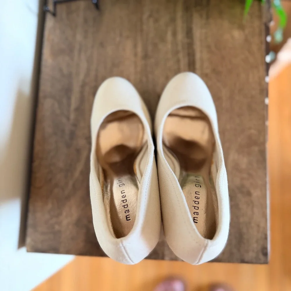 Madden Girl measurements heel